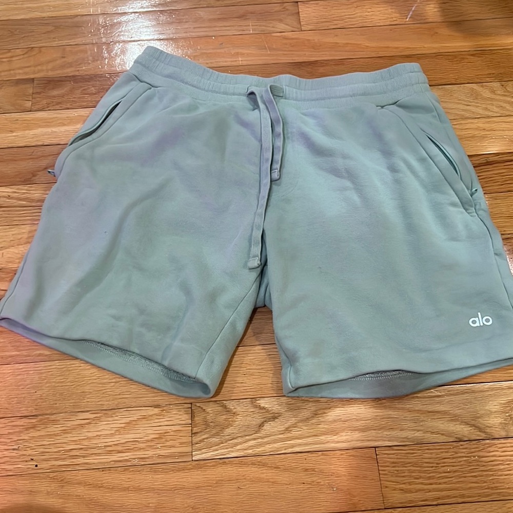 ALO Men's Chill Yoga Shorts M